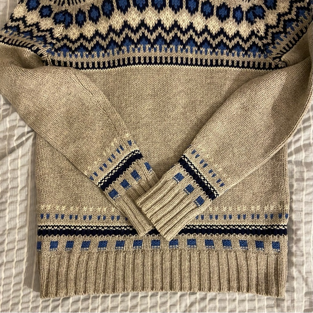 American Eagle Grey Patterned Sweater (Size Small) - image 4